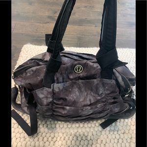 Lululemon travel and commute bag